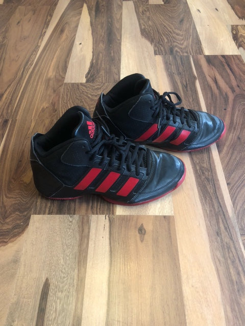 Adidas Commanders Black/Red - Size 6