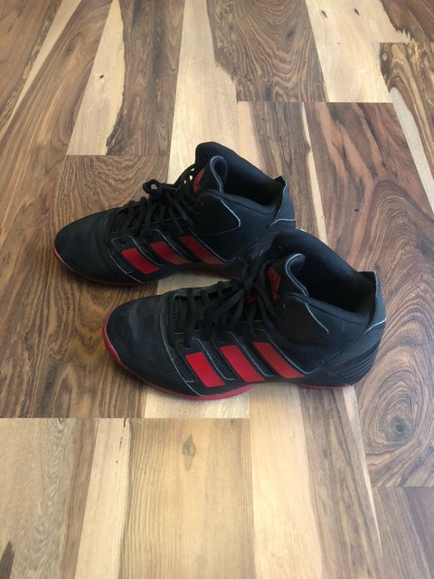 Adidas Commanders Black/Red - Size 6