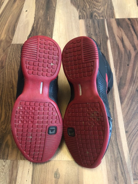 Adidas Commanders Black/Red - Size 6