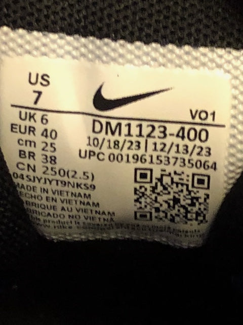 Nike Lebron Witness Blue/Pink/White - Size 7