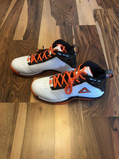 Peak White/Black/Orange - Size 9.5