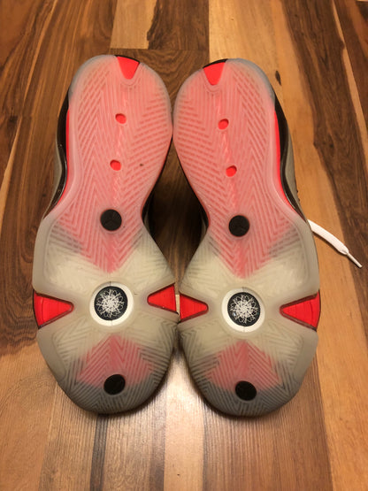 Nike Jordan 38 White/Black/Red - Size 12