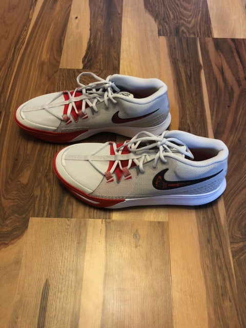 Nike Kyrie Flytrap 6 White/Red - Size 11