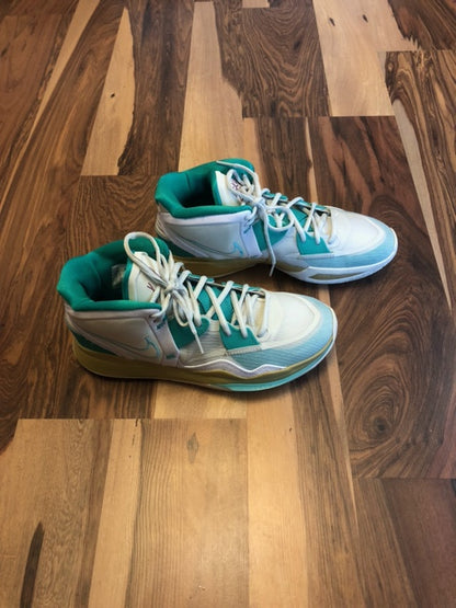 Nike Kyrie Infinity Green/White - Size 10