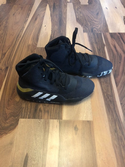 Adidas Pro Bounce - Black/Gold - Size 7