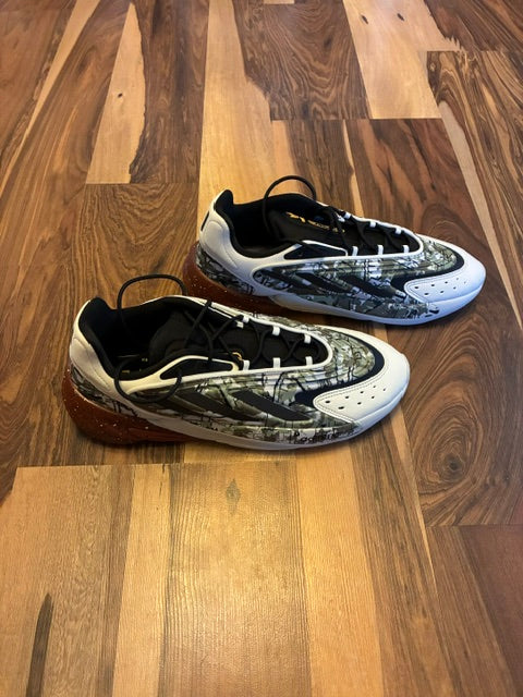 Adidas Ozelia Star Wars White, Black, Green, Brown - Size 10.5