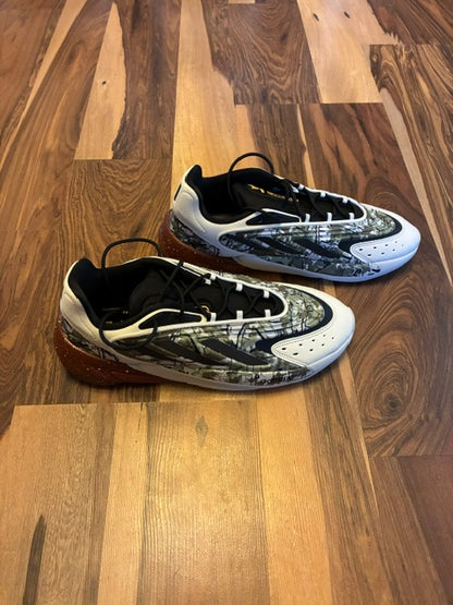 Adidas Ozelia Star Wars White, Black, Green, Brown - Size 10.5