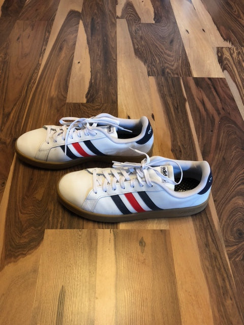 Adidas Grand Court 2.0 "Gum Bottoms" White/Red/Black - Size 12