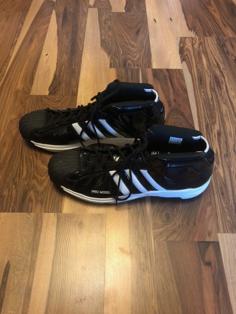 Adidas Pro Black/White - Size 19