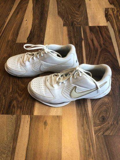 Nike Baseline White/Tan - Size 10.5