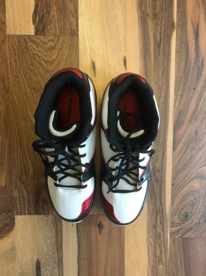 And 1 White/Black/Red - Size 11