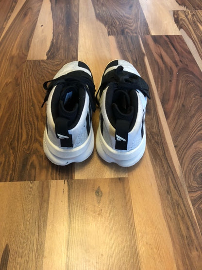 Adidas Dame Lillard 8 Extply White/Gray/Black - Size 7