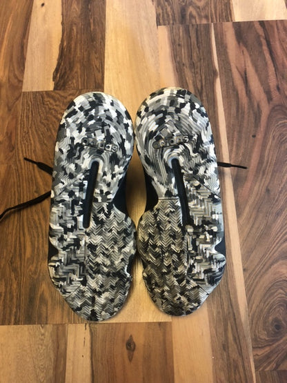 Adidas Pro Bounce - Black/Gold - Size 7