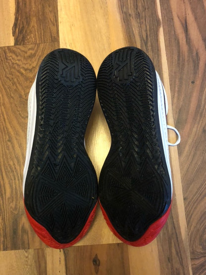 Nike Kyrie Flytrap 6 White/Red - Size 11
