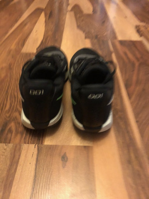 Nike GT Cut Academy Black/White/Green - Size 11