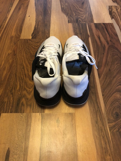 Nike Kyrie Low White/Gold/Black - Size 12