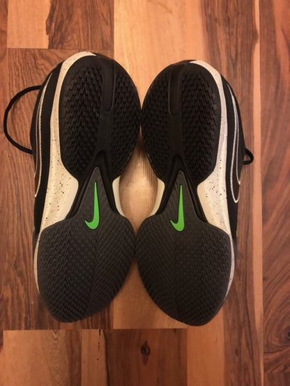 Nike GT Cut Academy Black/White/Green - Size 11